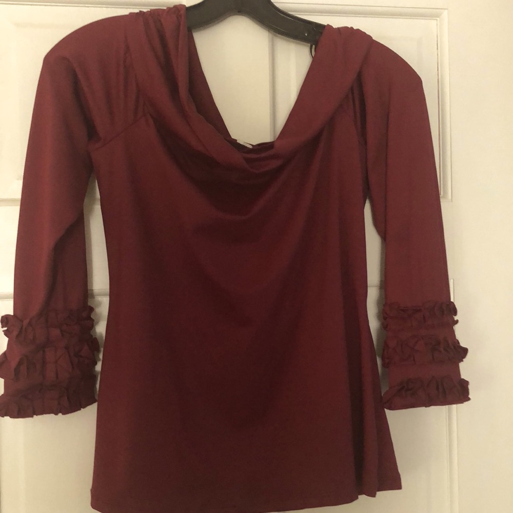 Beautiful Anne Fontaine blouse. Worn once